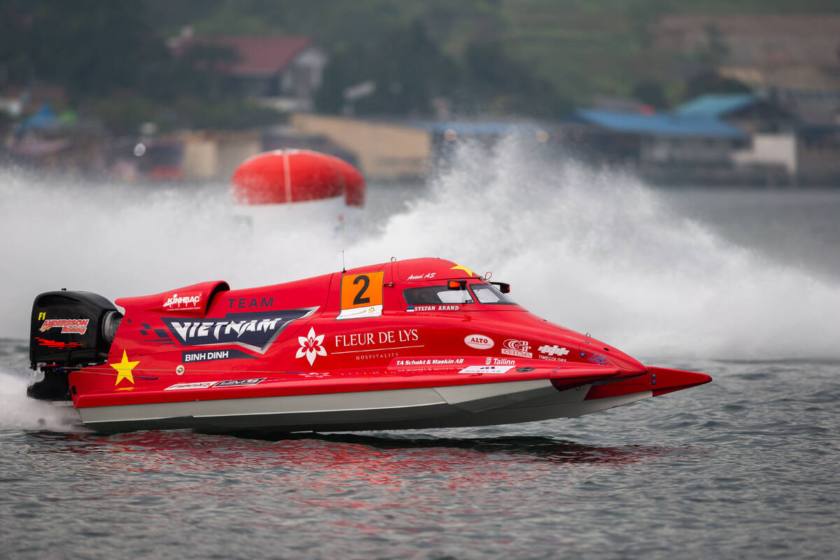 f1h2o_gp_of_indonesia_PAL_5891 Paat küljelt.jpg 